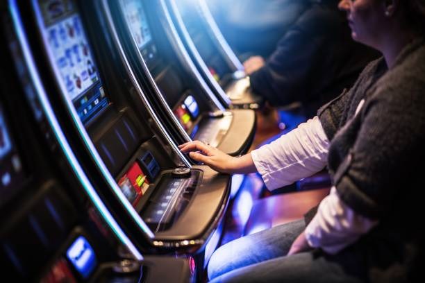 istana bet live blackjack table interface showing dealer, cards, and betting controls